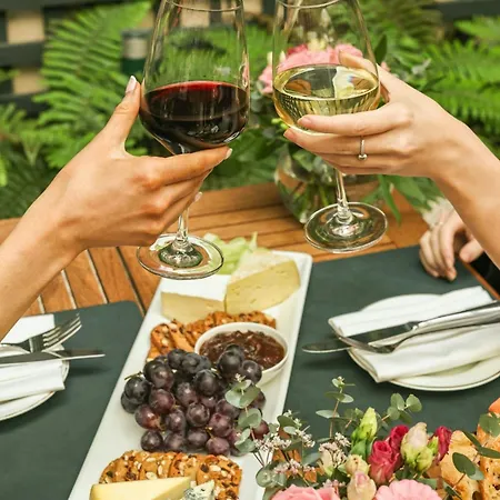 The Shelbourne, Autograph Collection Hotel 5*